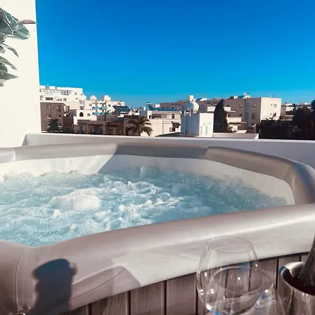 La88 Sweethome Penthouse With Jacuzzi Apartman