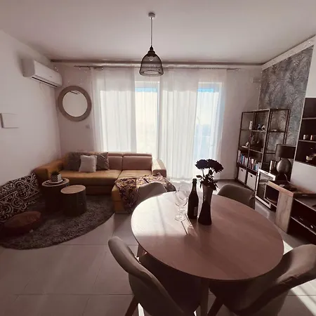 La88 Sweethome Penthouse With Jacuzzi San Gwann