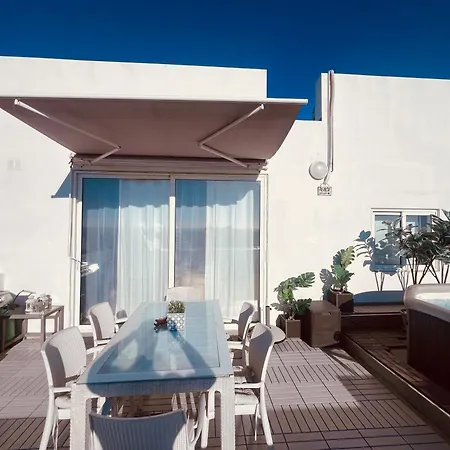 La88 Sweethome Penthouse With Jacuzzi דירה *