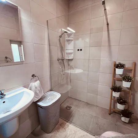 La88 Sweethome Penthouse With Jacuzzi * San Ġwann