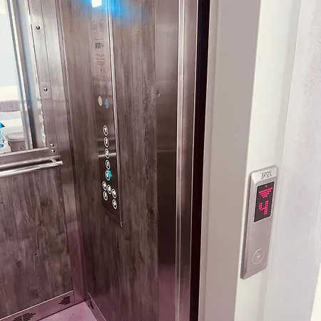 Apartment La88 Sweethome Penthouse With Jacuzzi
